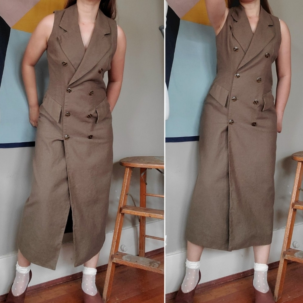 🚫SOLD🚫Vintage Sleeveless Double Breasted Dress - Picture 2 of 10
